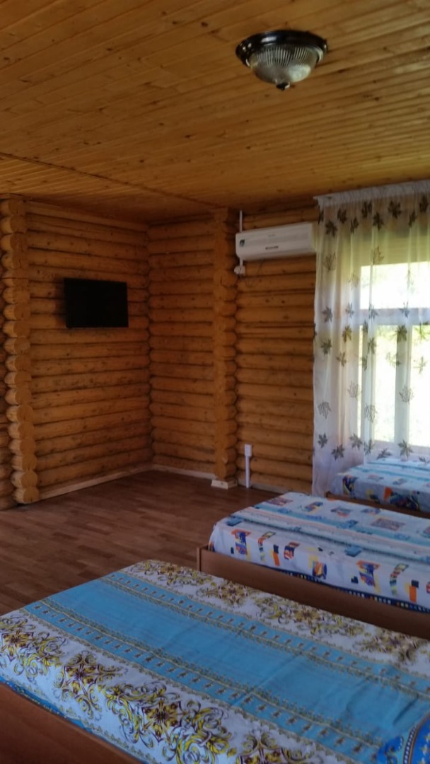 Дом № 2, два хозяина - Limpopo Travel в Казахстане